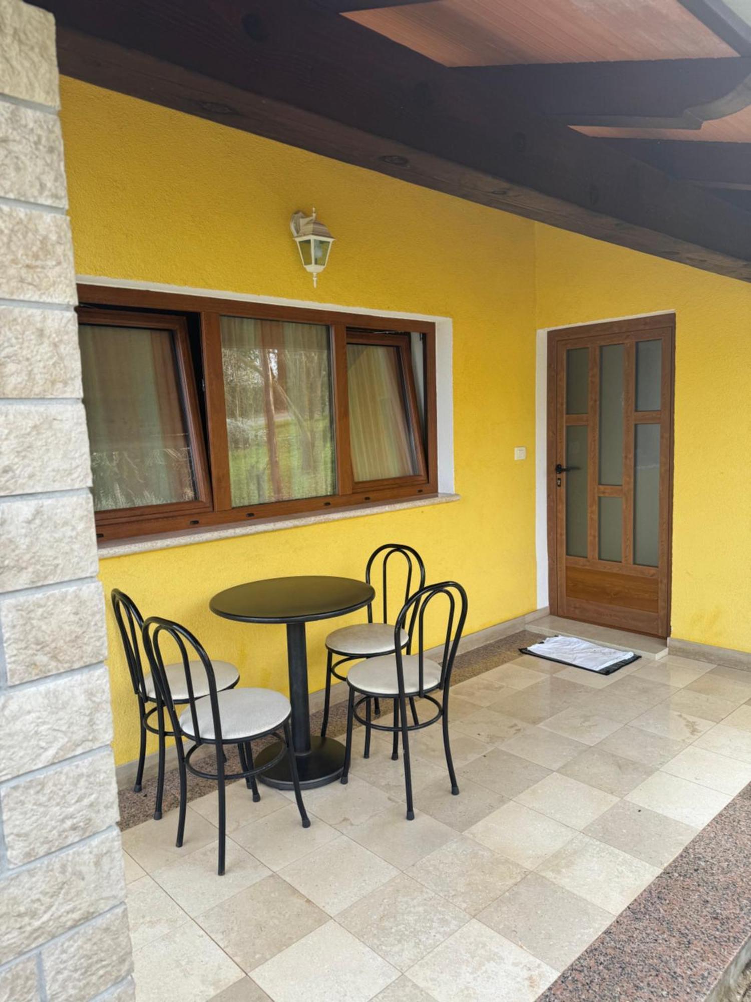 Apartmani Antonio 모토분 외부 사진